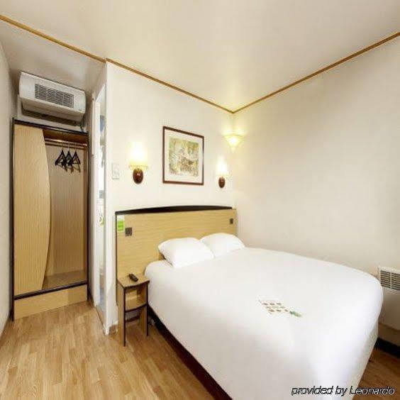 Hotel Campanile Nantes Saint-Sébastien-Sur-Loire Esterno foto